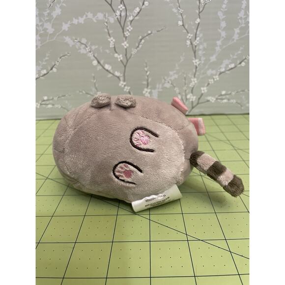 Pusheen Box Winter 2024 Culturefly Mini Plush Stuffed Animal Exclusive Limited - Picture 7 of 8